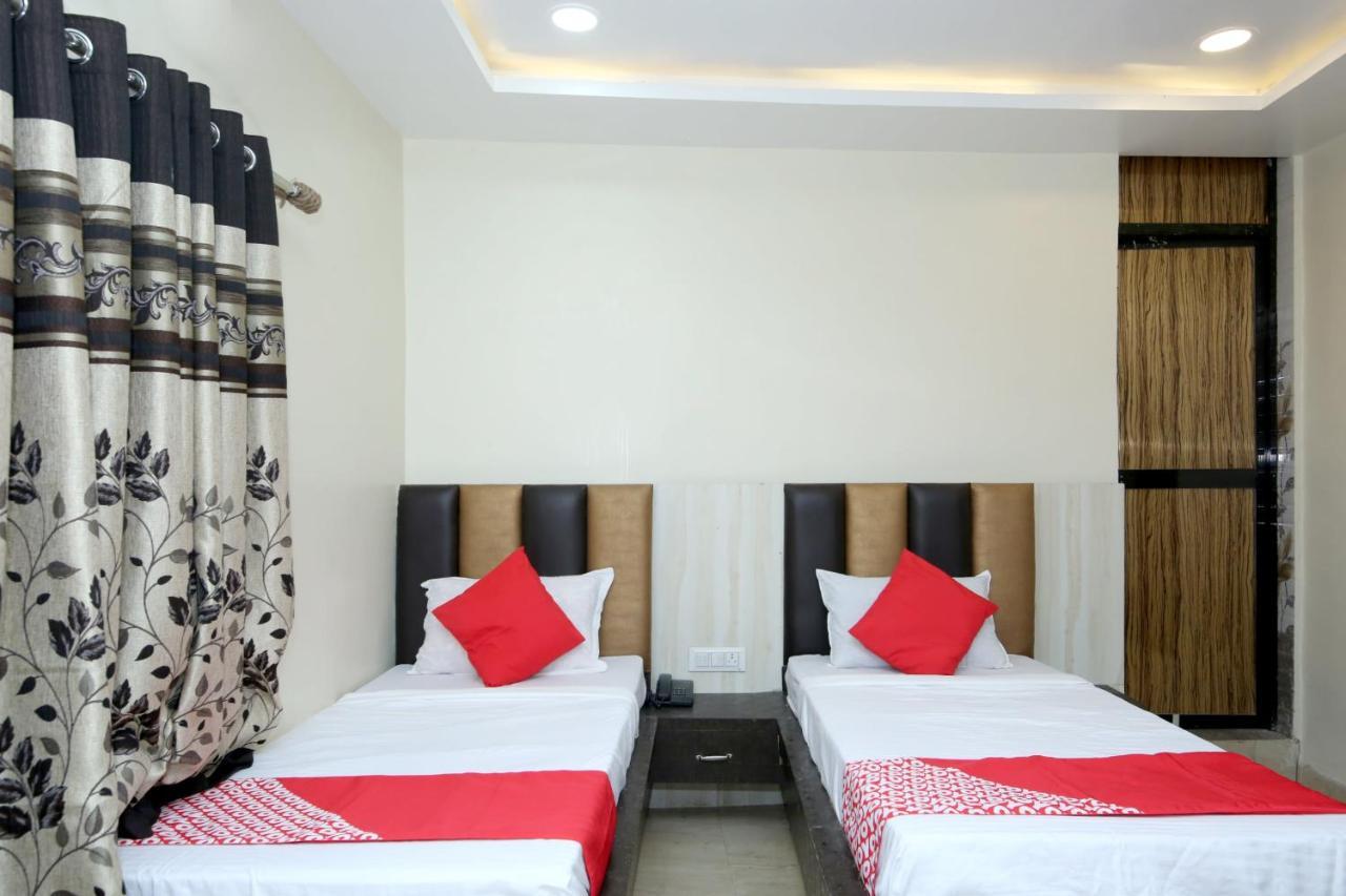 Oyo Flagship 27933 Hotel Green Valley Rāipur Екстериор снимка