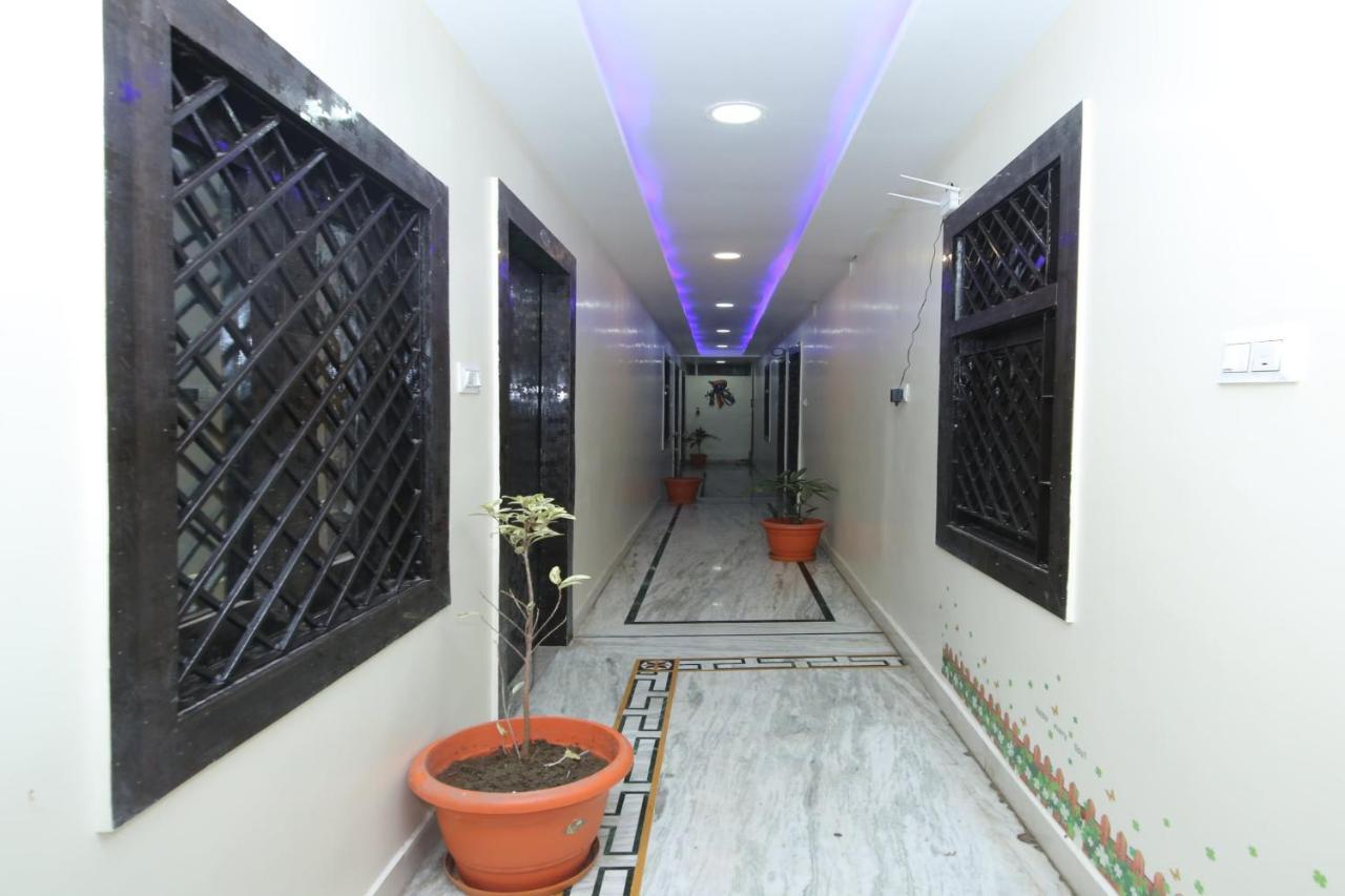 Oyo Flagship 27933 Hotel Green Valley Rāipur Екстериор снимка
